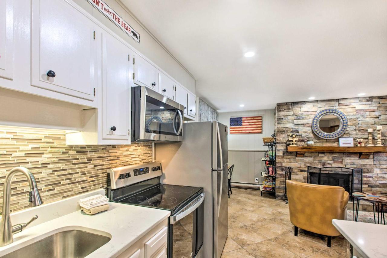 Main St Red River Ski Condo With Mountain View! Екстер'єр фото